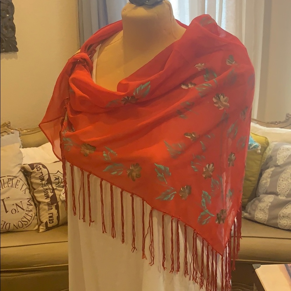 Red fringed scarf